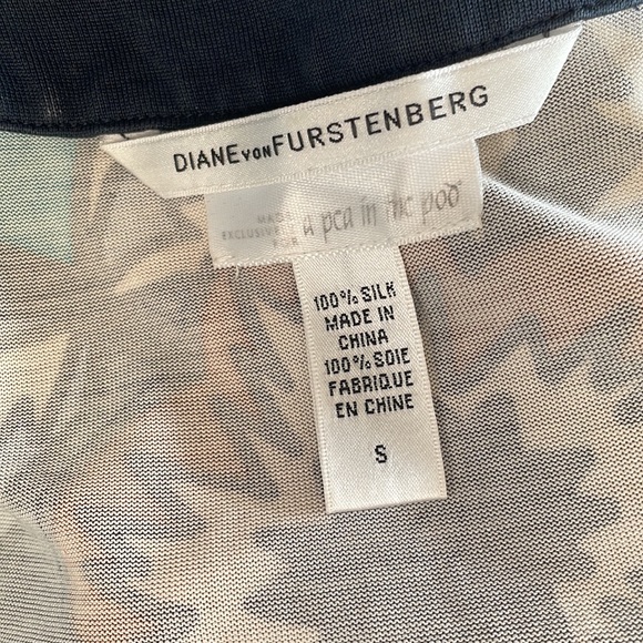 Diana von Furstenberg floral maternity dress - Picture 7 of 8